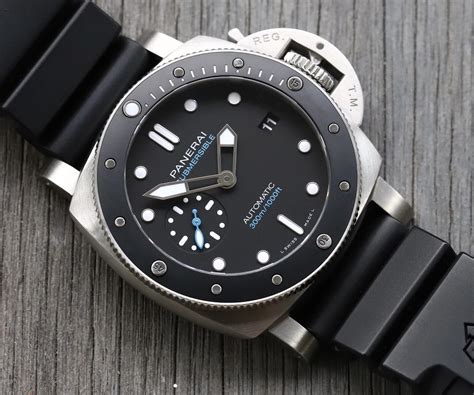 Panerai Submersible PAM 00683 